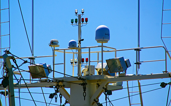 Modern Mast