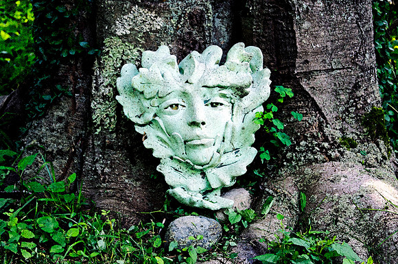 Earthy, Friend